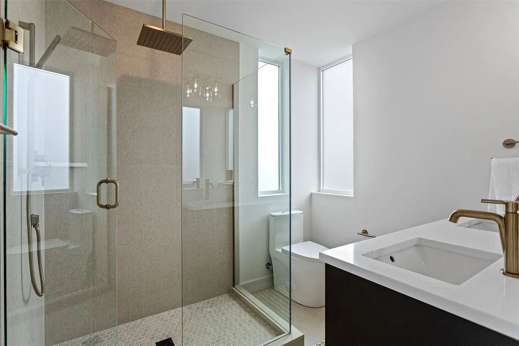6318 41st Avenue SW #1A, Seattle, WA 98136