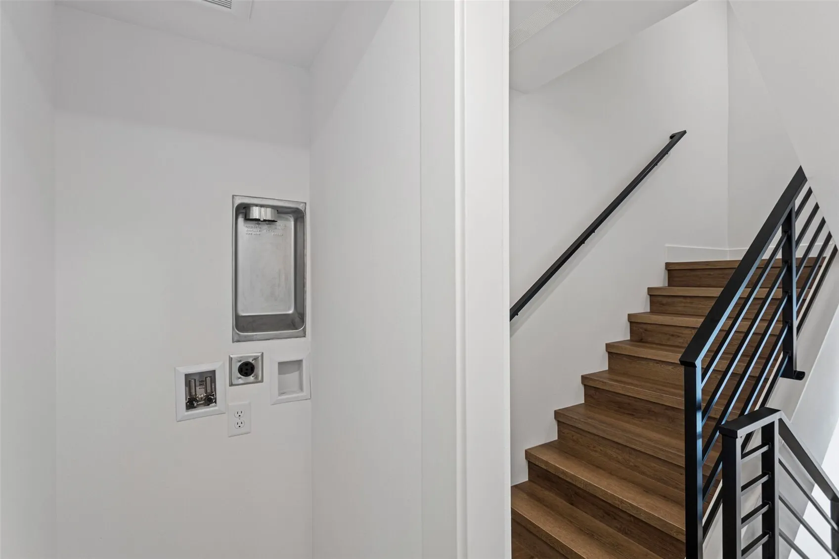 6318 41st Avenue SW #1A, Seattle, WA 98136