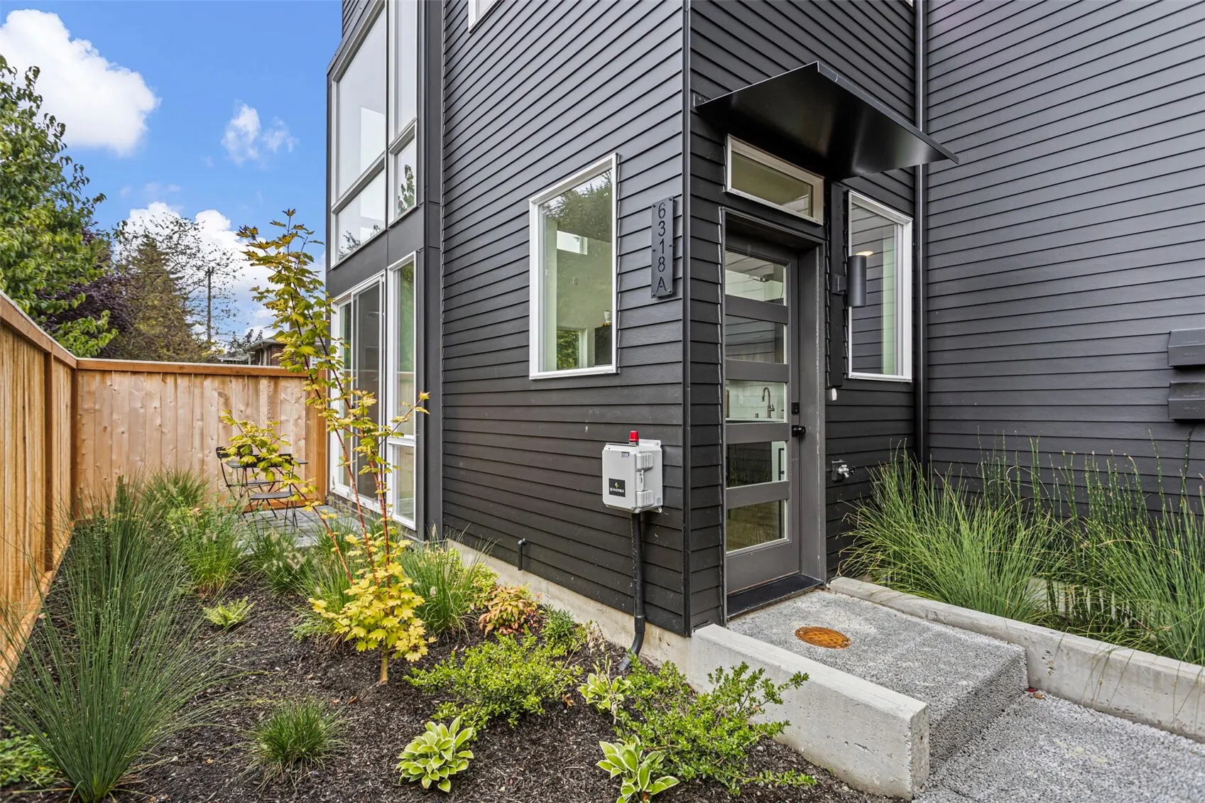 6318 41st Avenue SW #1A, Seattle, WA 98136