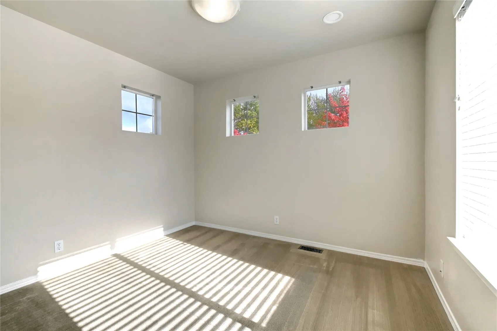 18857 NE 62nd Way , Redmond, WA 98052