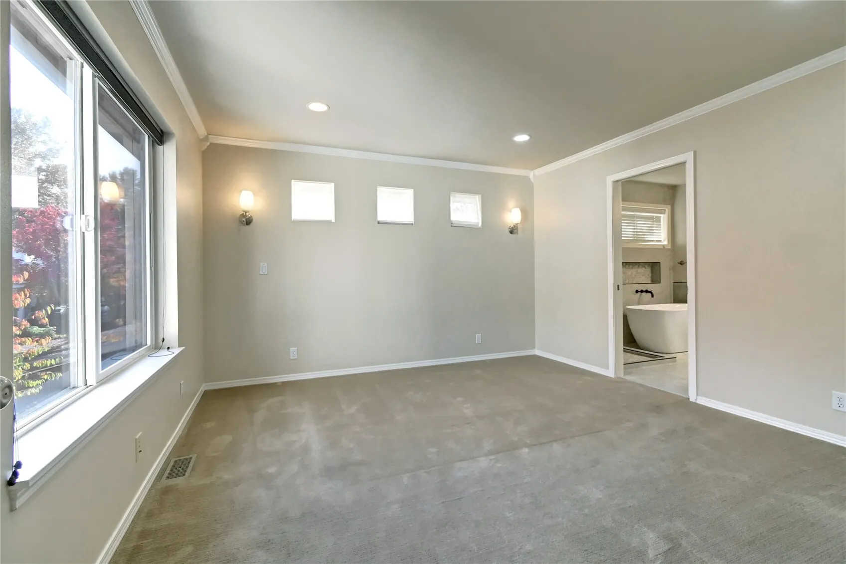 18857 NE 62nd Way , Redmond, WA 98052