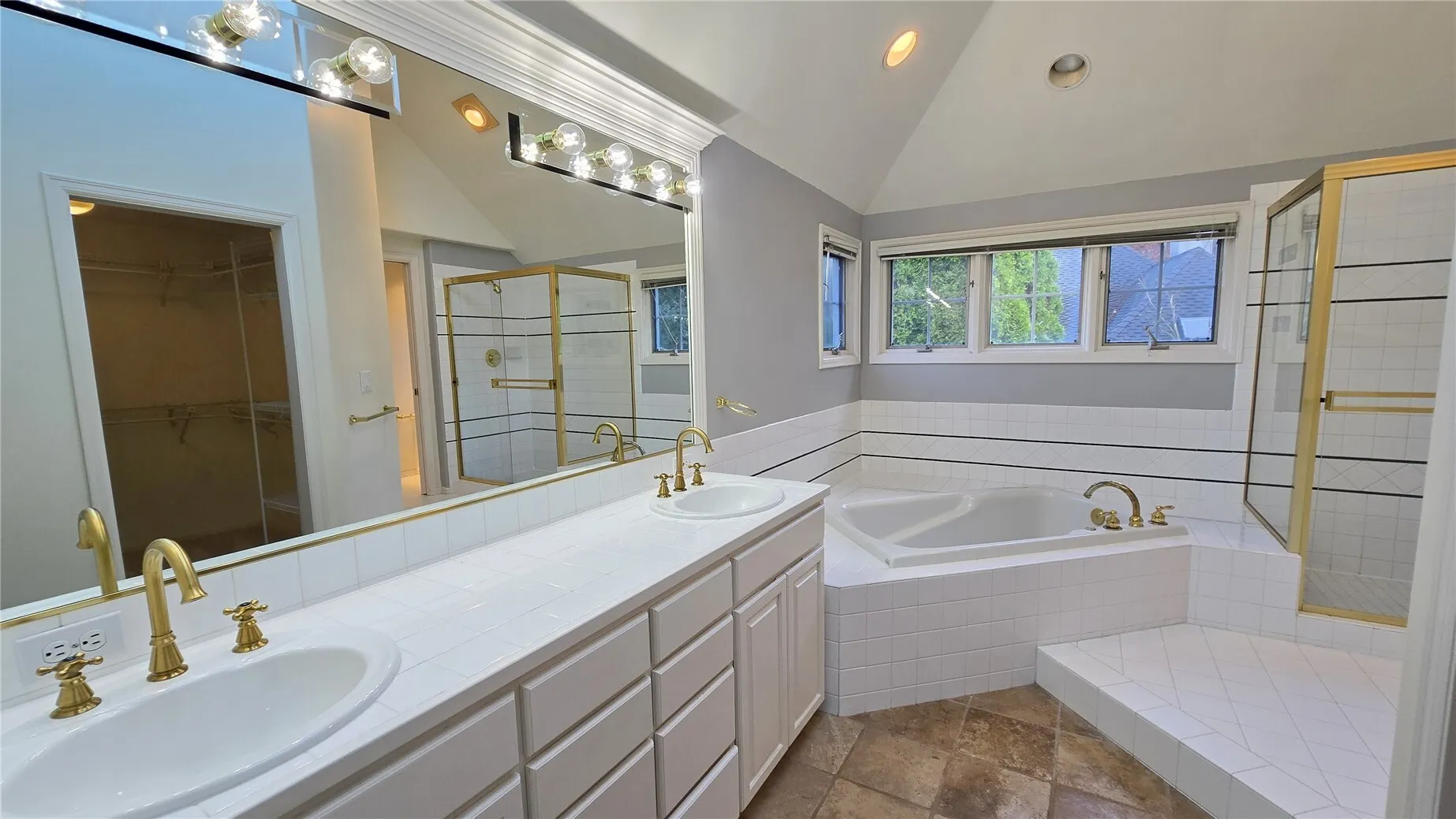 16323 NE 50th Way , Redmond, WA 98052