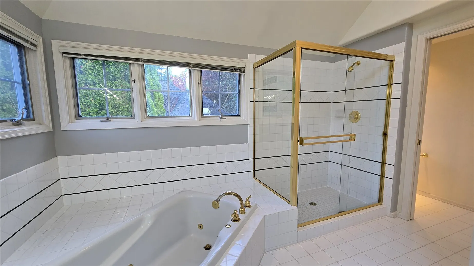 16323 NE 50th Way , Redmond, WA 98052