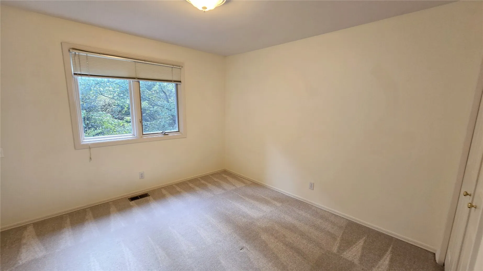 16323 NE 50th Way , Redmond, WA 98052