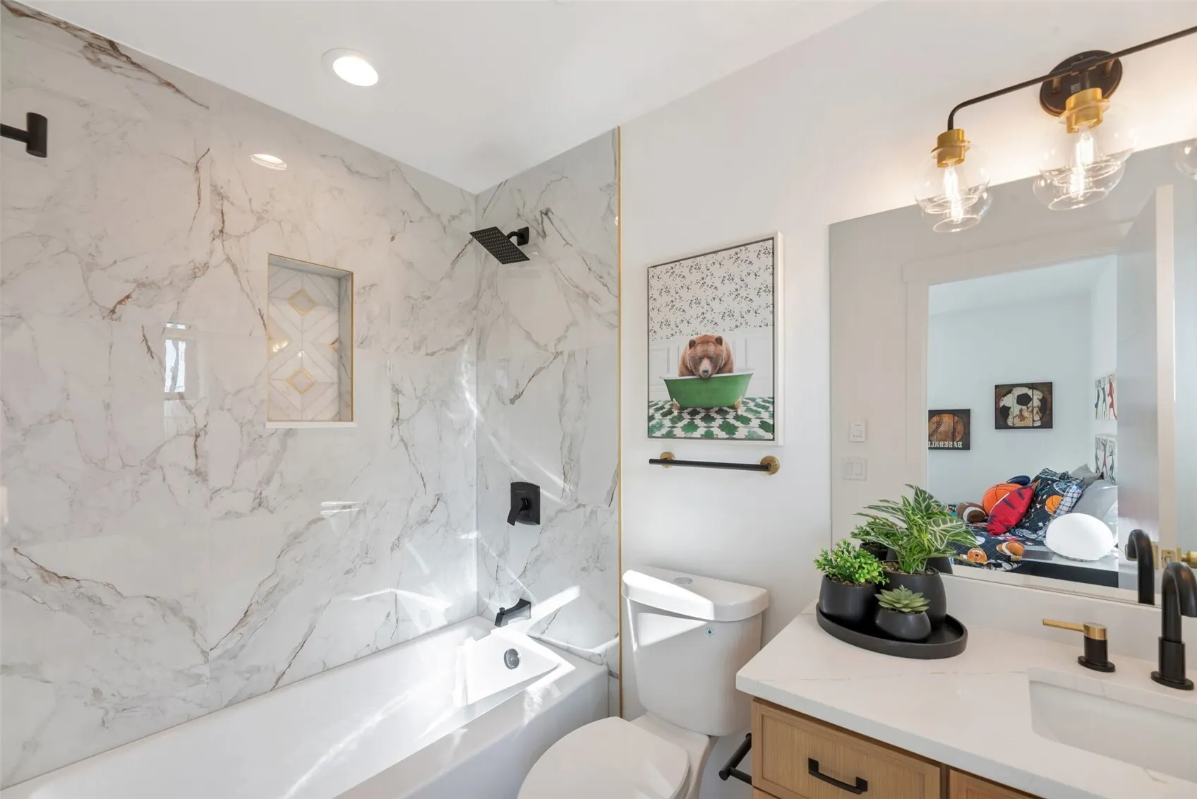 5404 20th Avenue S, Seattle, WA 98108