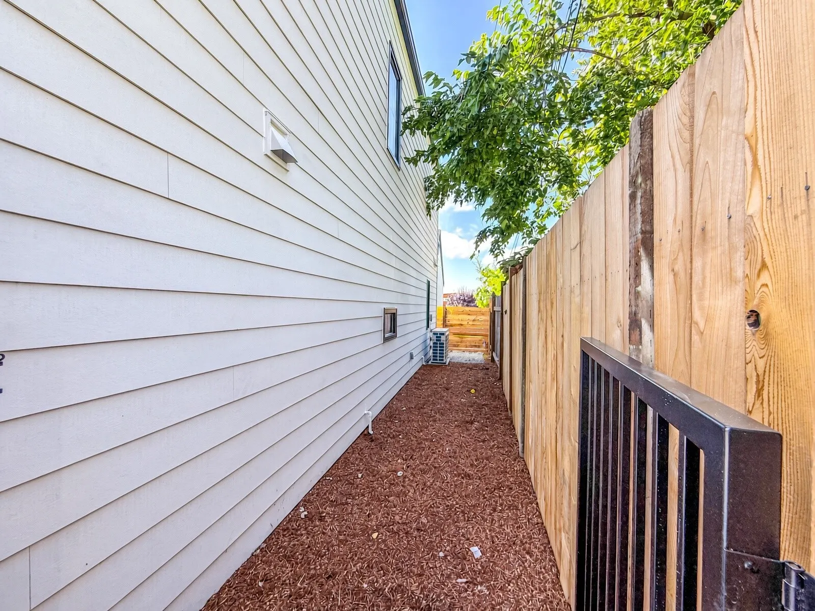 5404 20th Avenue S, Seattle, WA 98108
