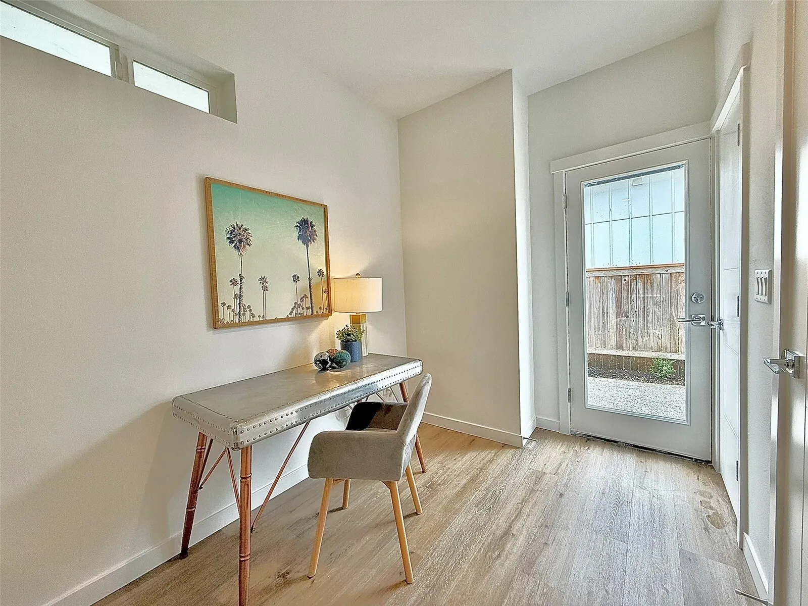 708 N 102nd , Seattle, WA 98133