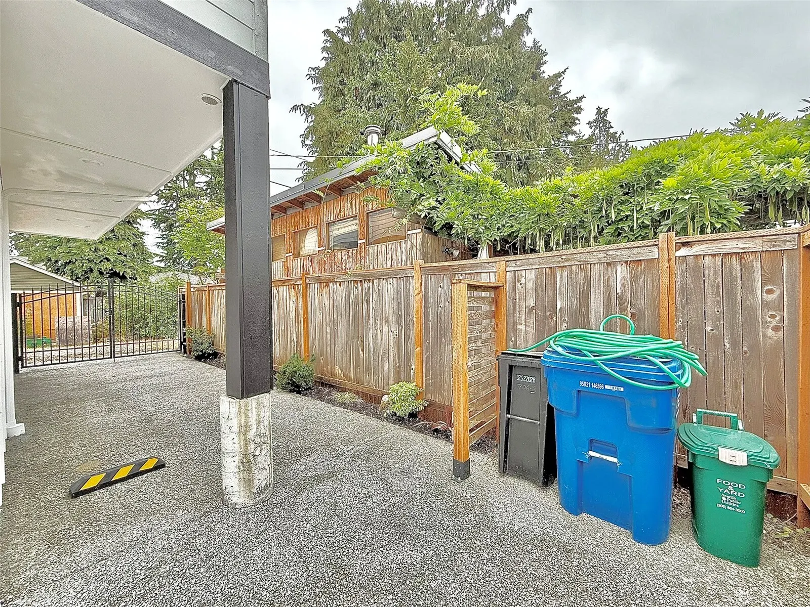 708 N 102nd , Seattle, WA 98133