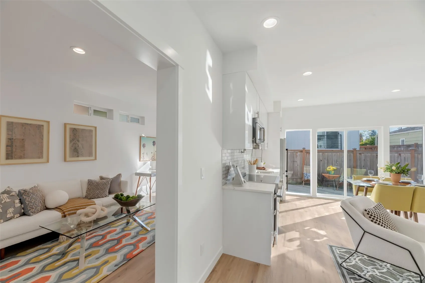 708 N 102nd , Seattle, WA 98133