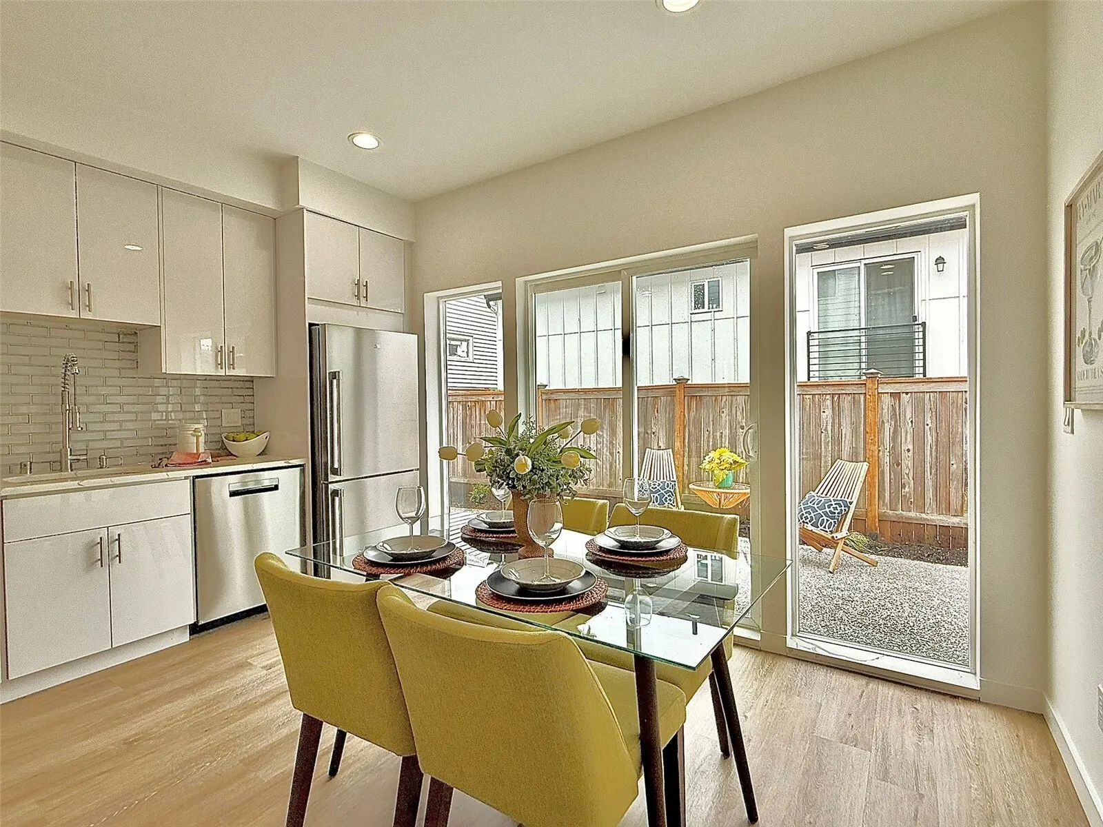 708 N 102nd , Seattle, WA 98133