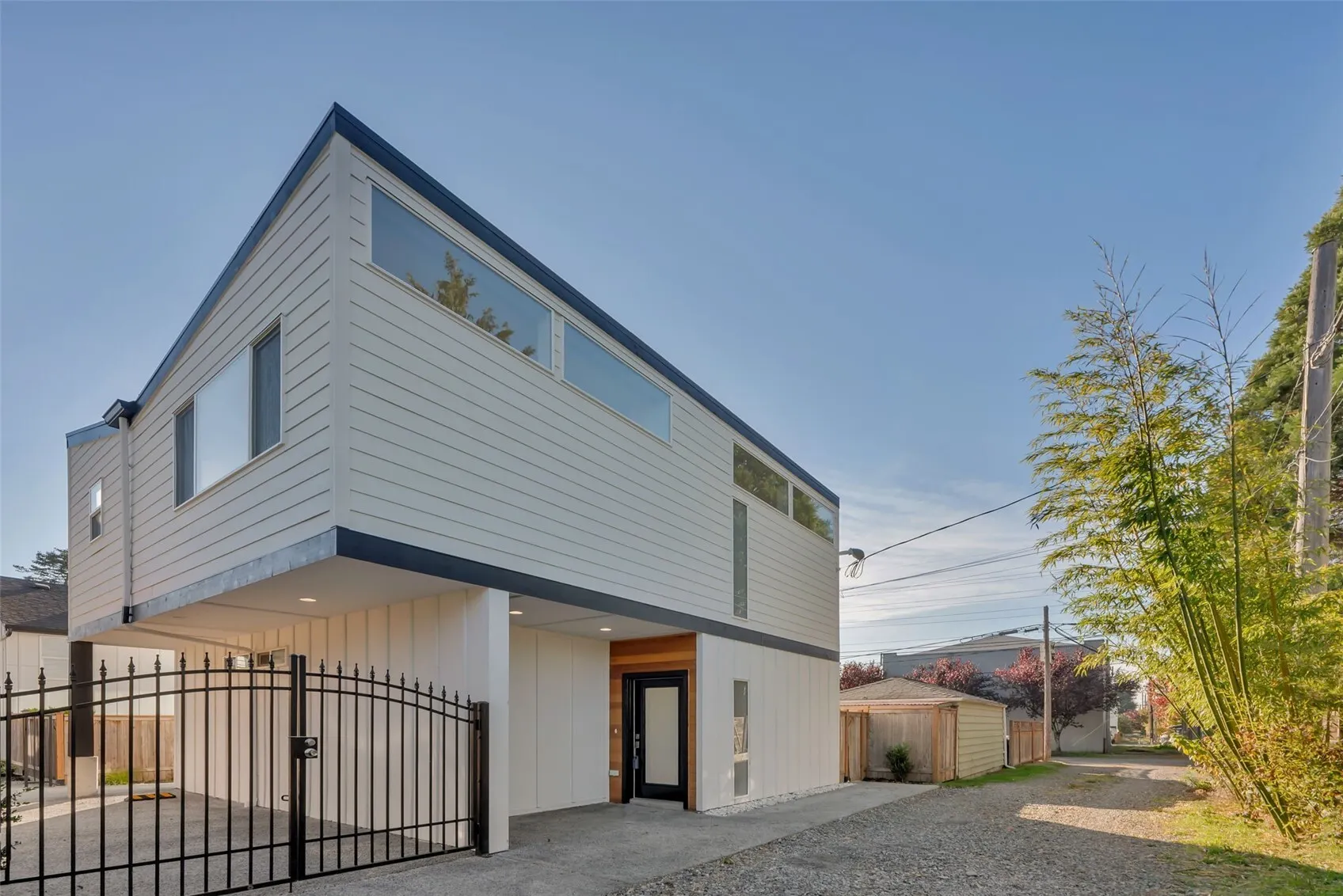 708 N 102nd , Seattle, WA 98133
