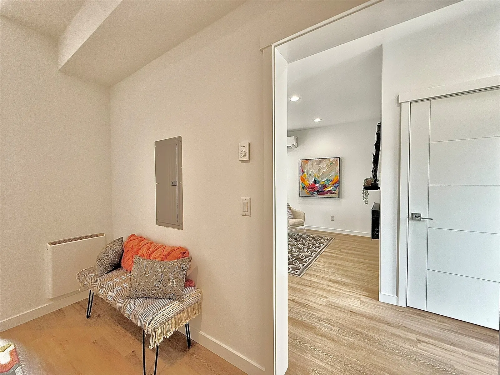 708 N 102nd , Seattle, WA 98133
