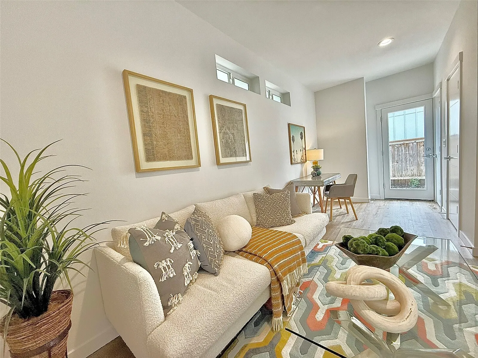 708 N 102nd , Seattle, WA 98133