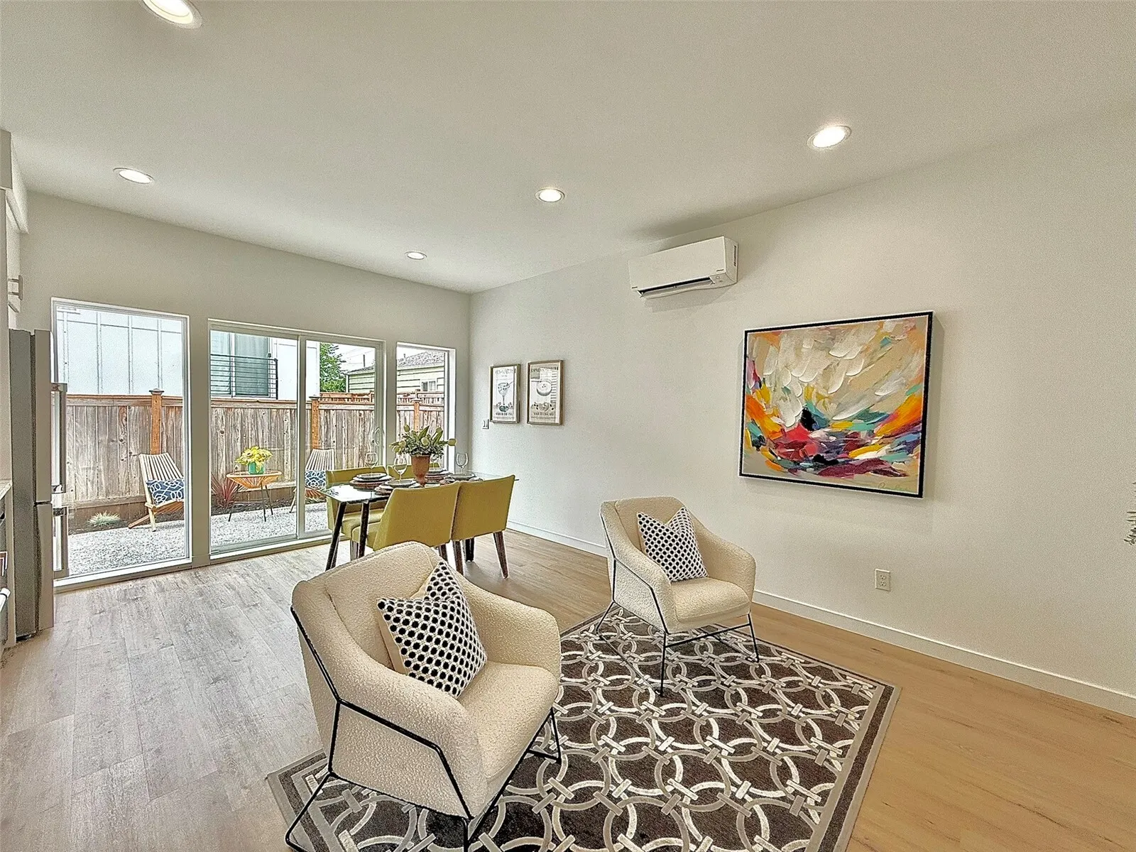 708 N 102nd , Seattle, WA 98133