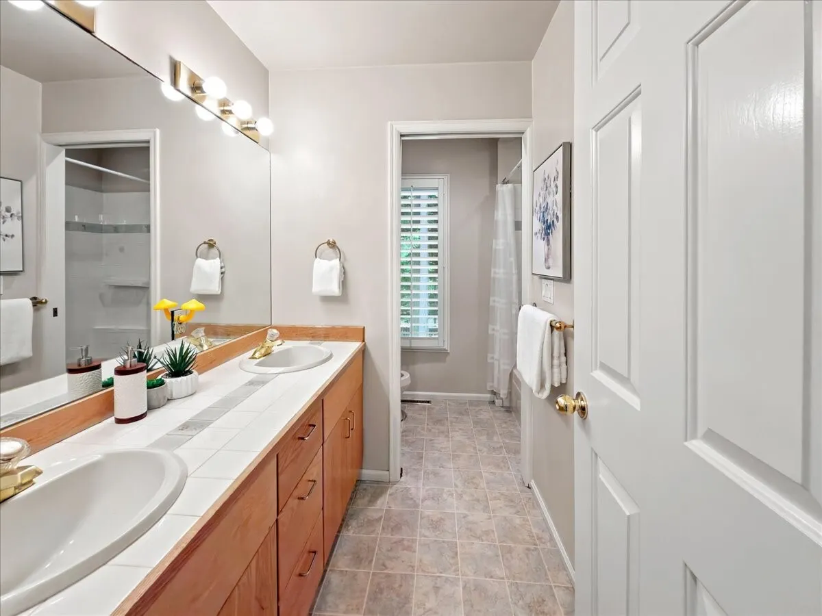 17020 NE 129th Circle , Redmond, WA 98052