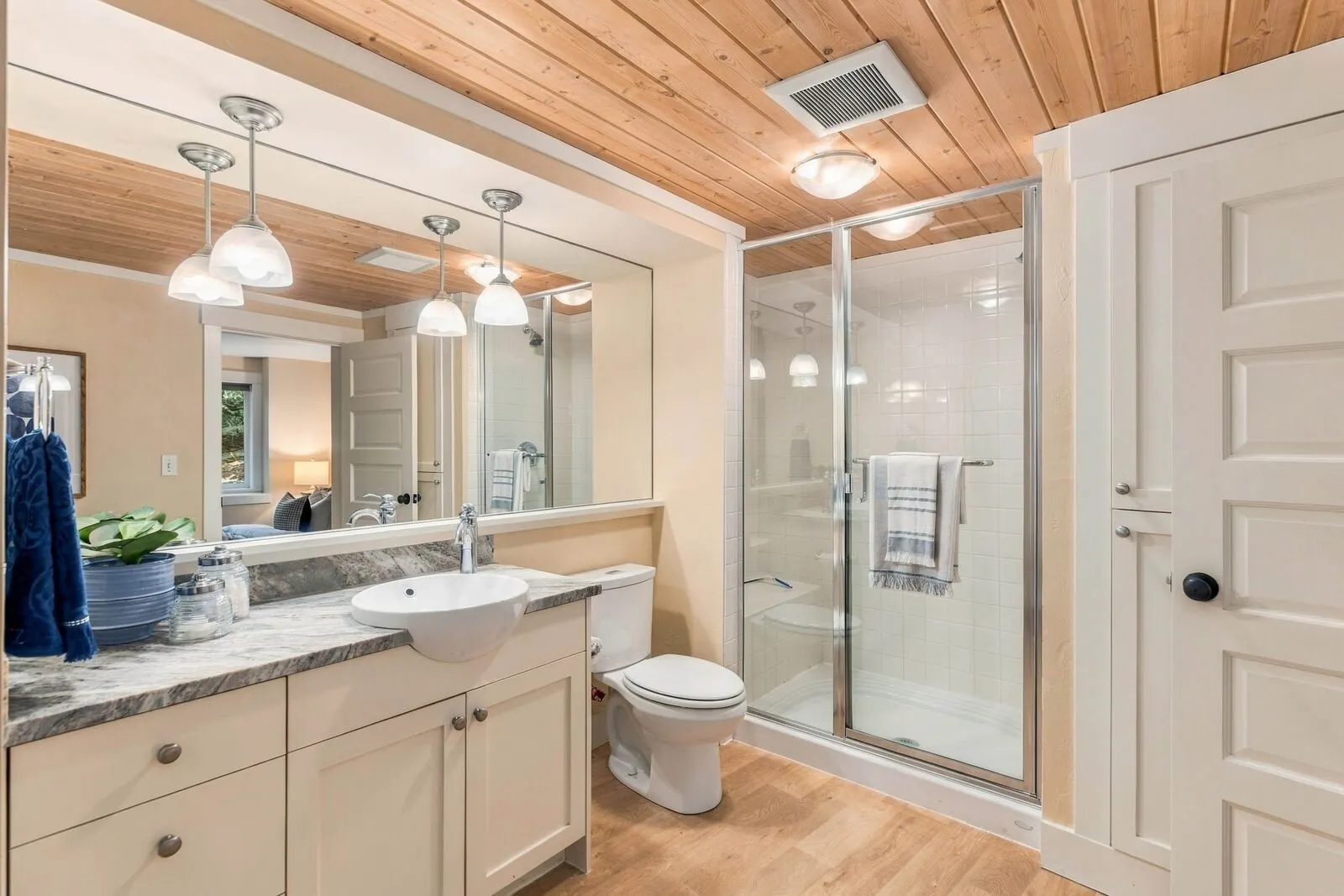 13420 NE 111th Court , Redmond, WA 98052