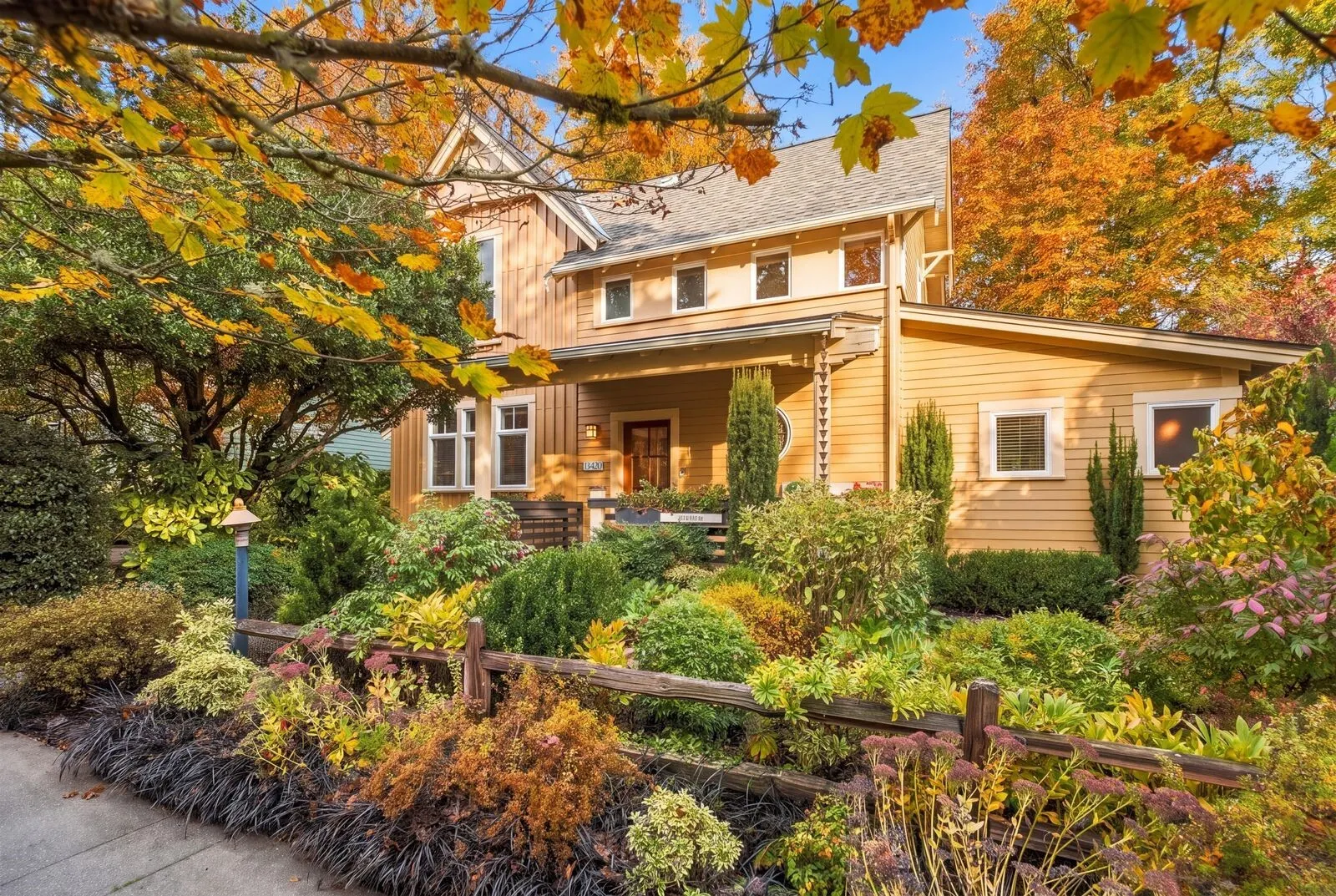 13420 NE 111th Court , Redmond, WA 98052