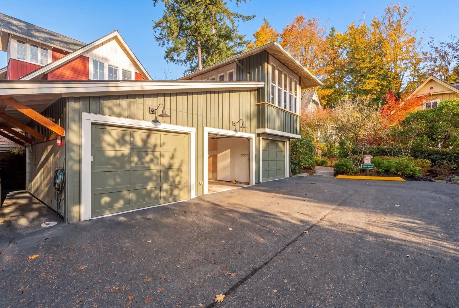 13420 NE 111th Court , Redmond, WA 98052