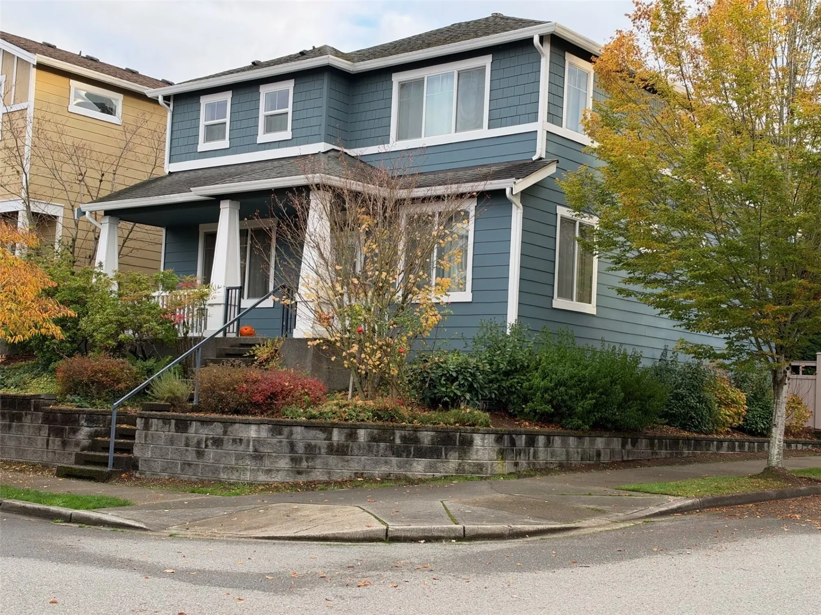2409 NE Ivy Way , Issaquah, WA 98029