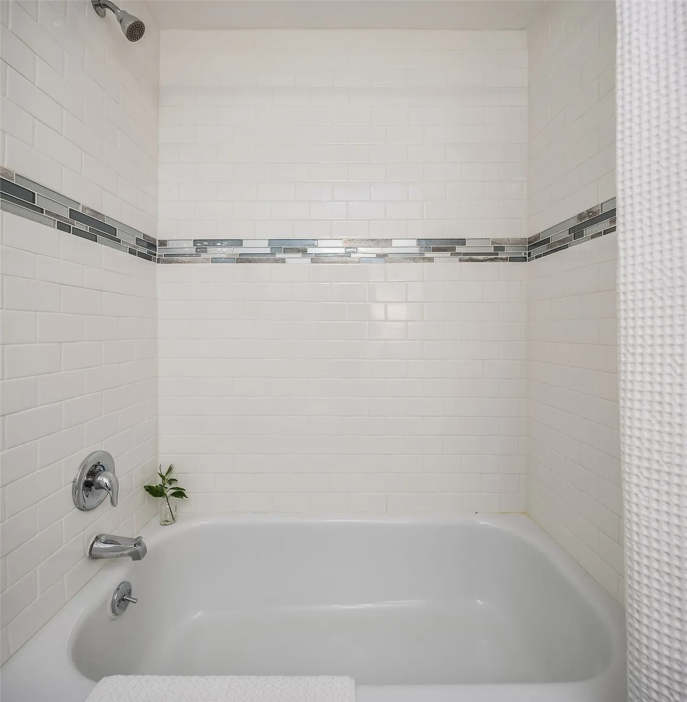 12427 NE 157th Street , Woodinville, WA 98072