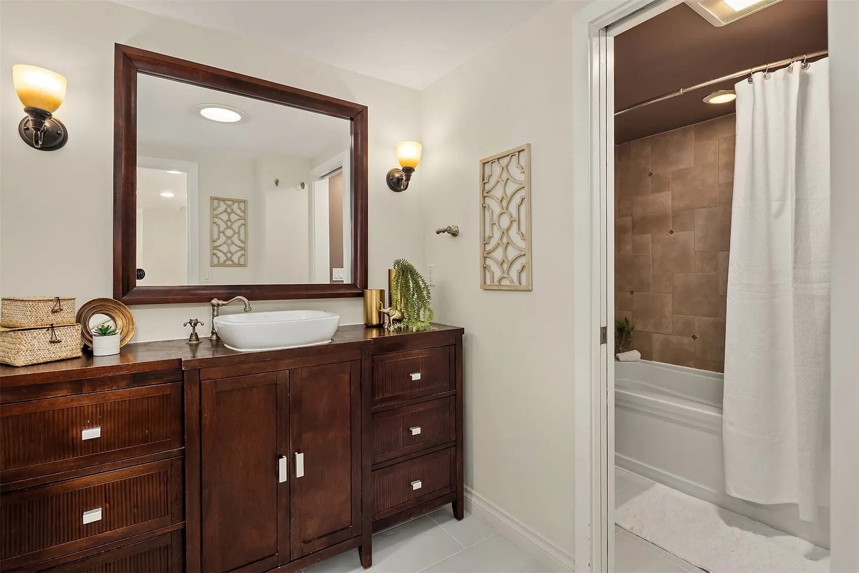 12427 NE 157th Street , Woodinville, WA 98072