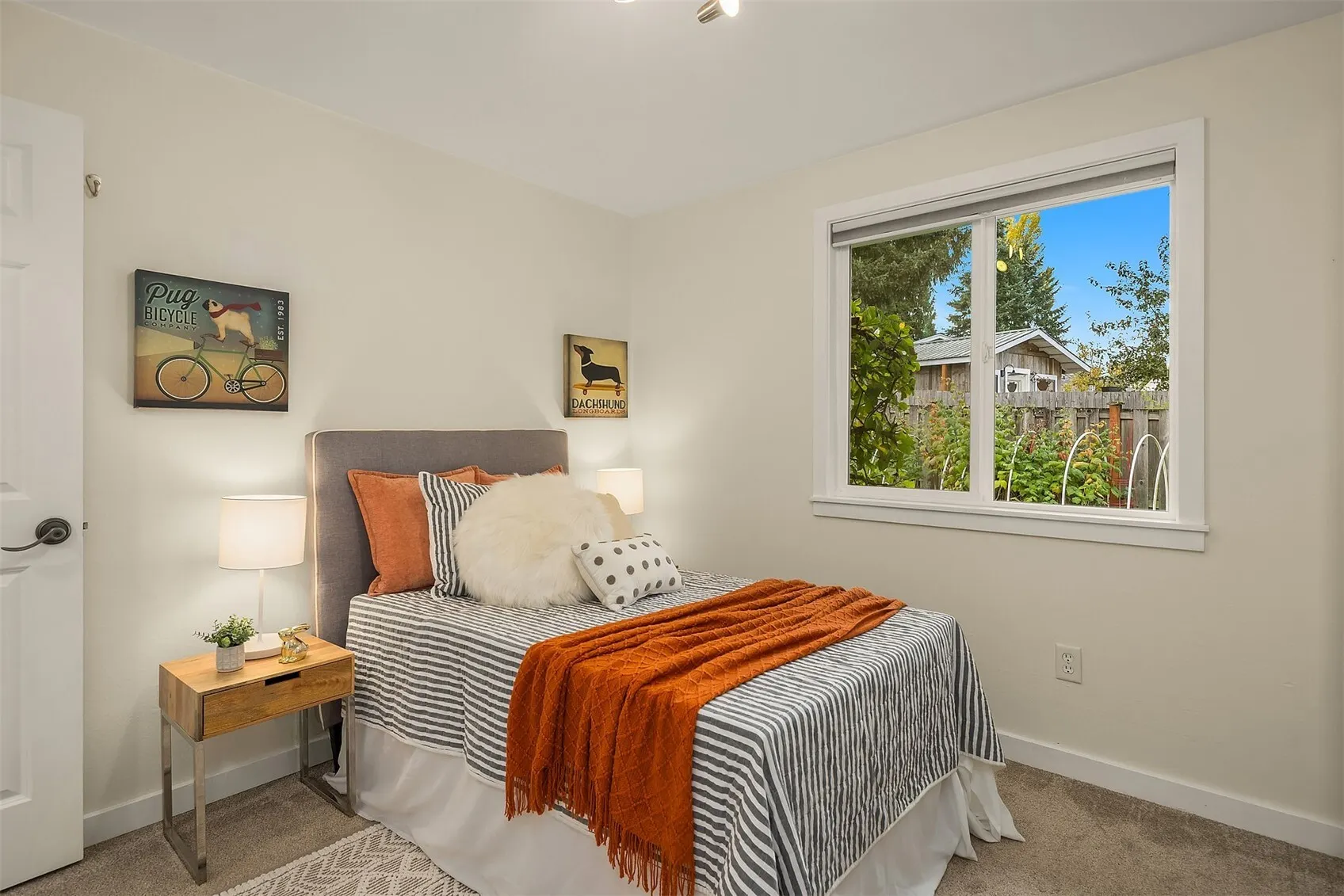 12427 NE 157th Street , Woodinville, WA 98072
