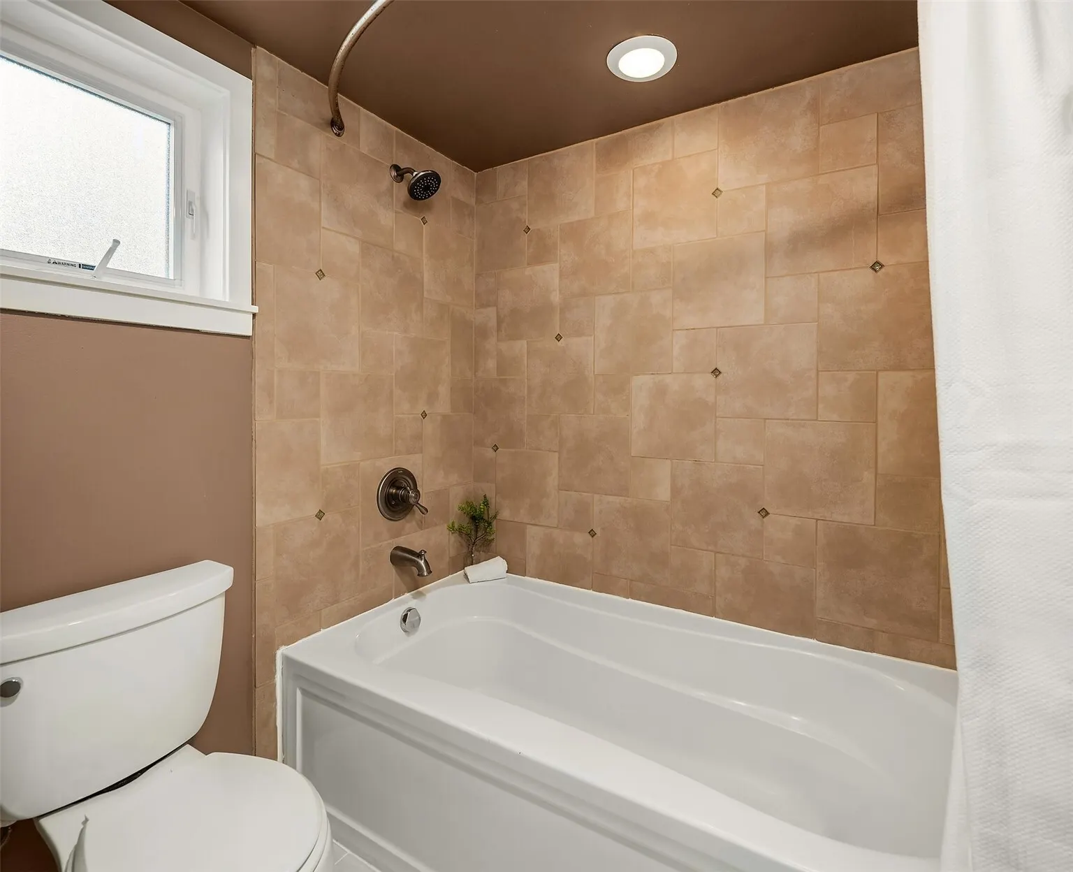 12427 NE 157th Street , Woodinville, WA 98072