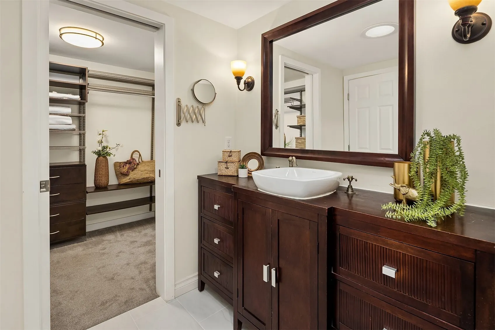 12427 NE 157th Street , Woodinville, WA 98072