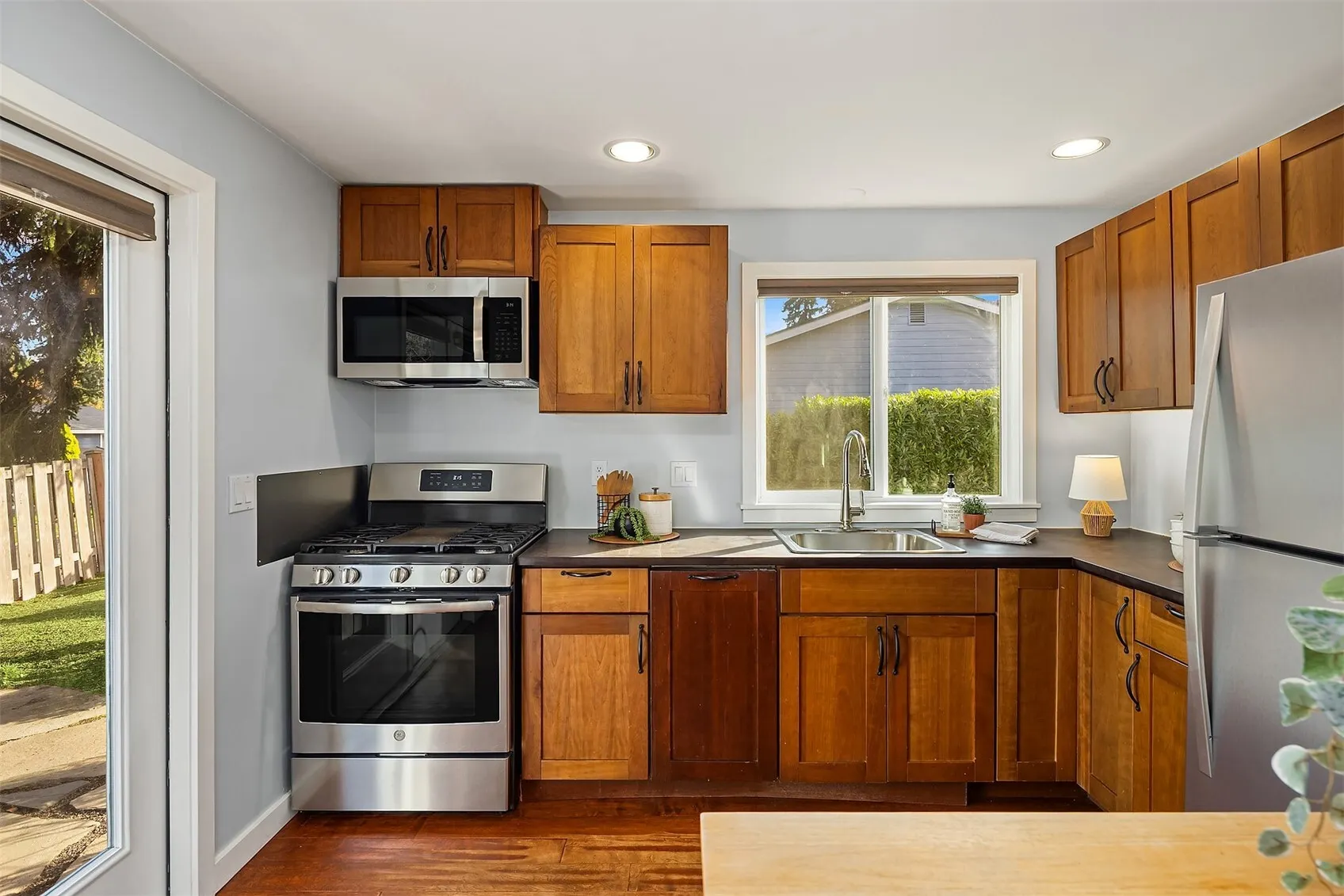 12427 NE 157th Street , Woodinville, WA 98072