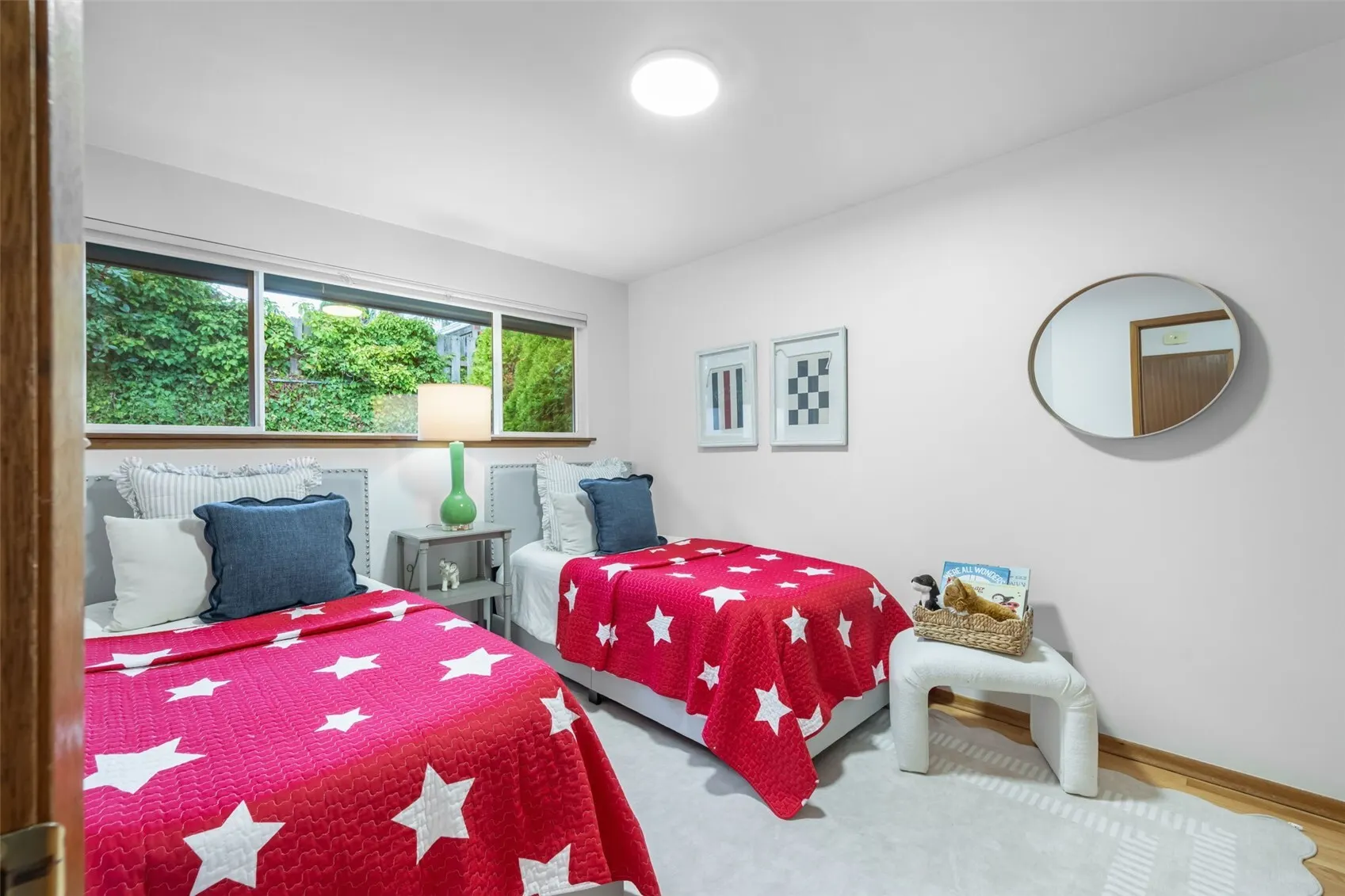 5031 39th Avenue NE, Seattle, WA 98105