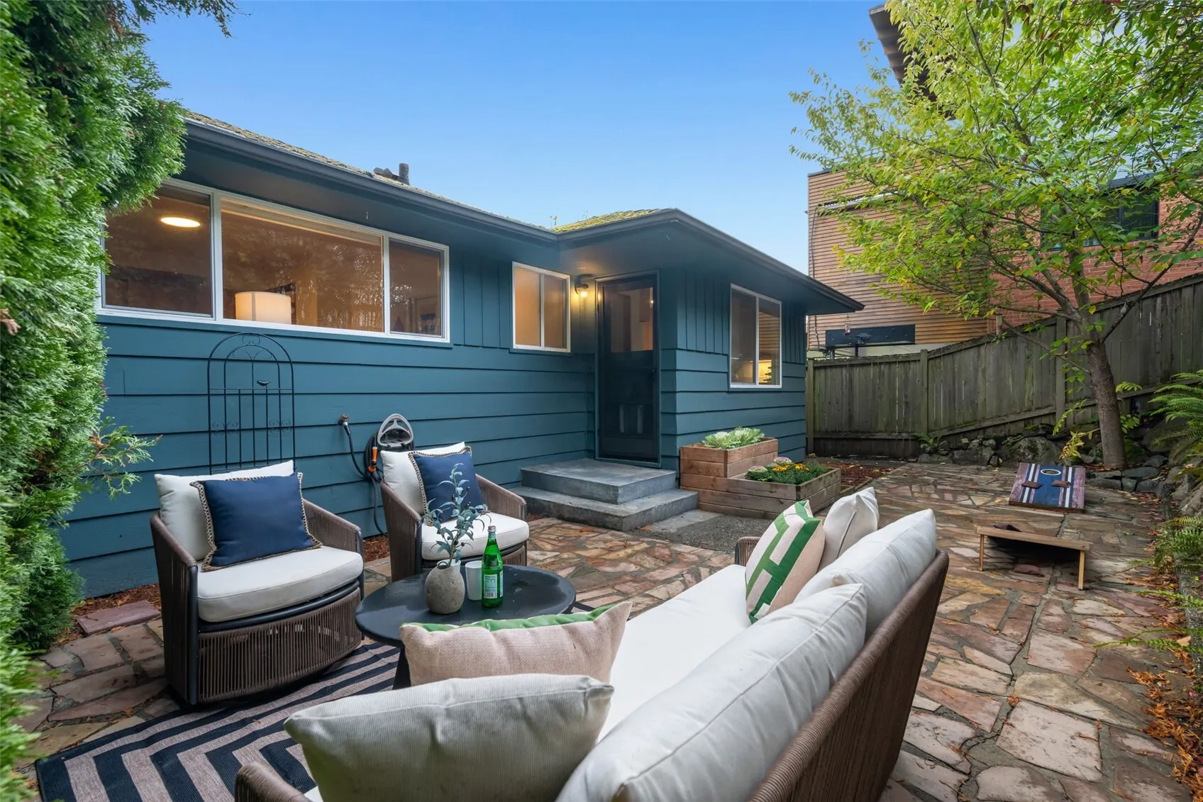 5031 39th Avenue NE, Seattle, WA 98105