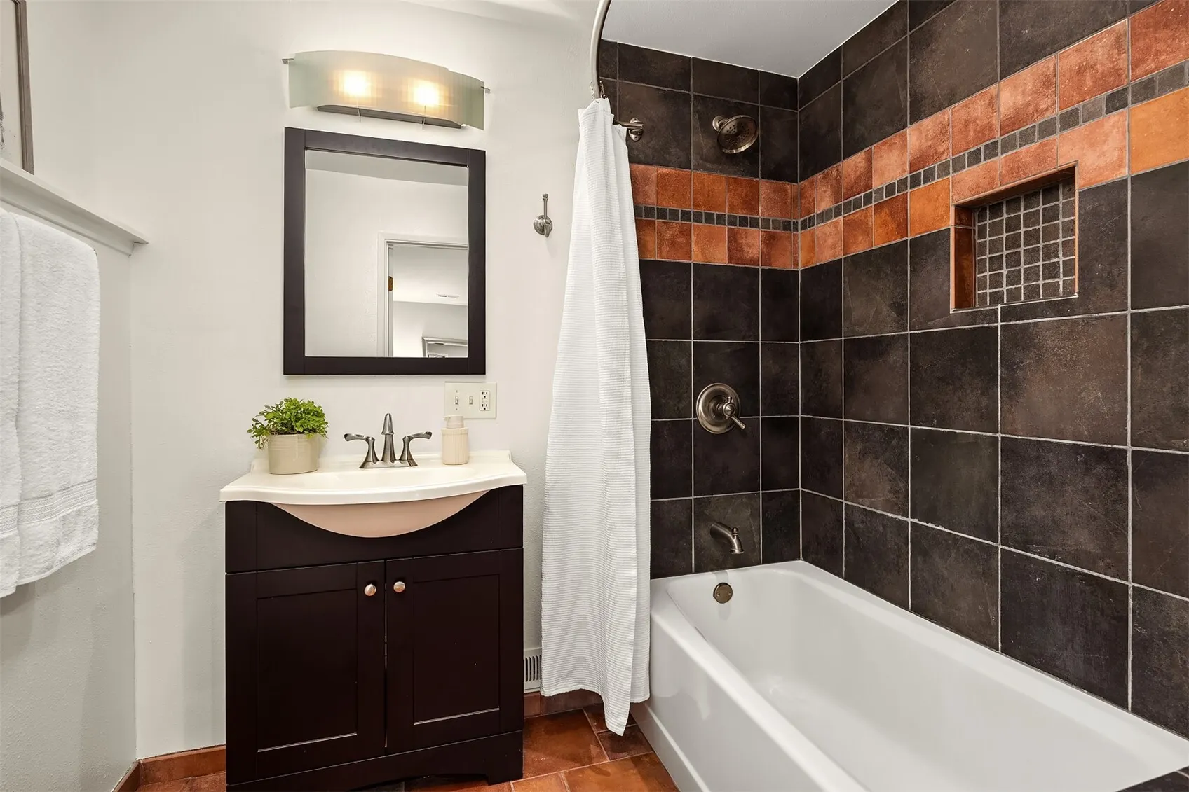 4612 47th Avenue S, Seattle, WA 98118