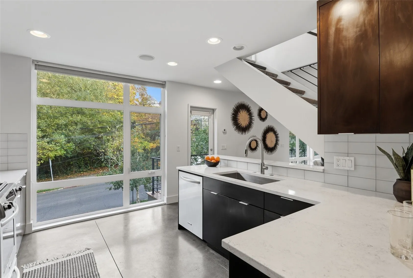 2601 3rd Avenue W, Seattle, WA 98119