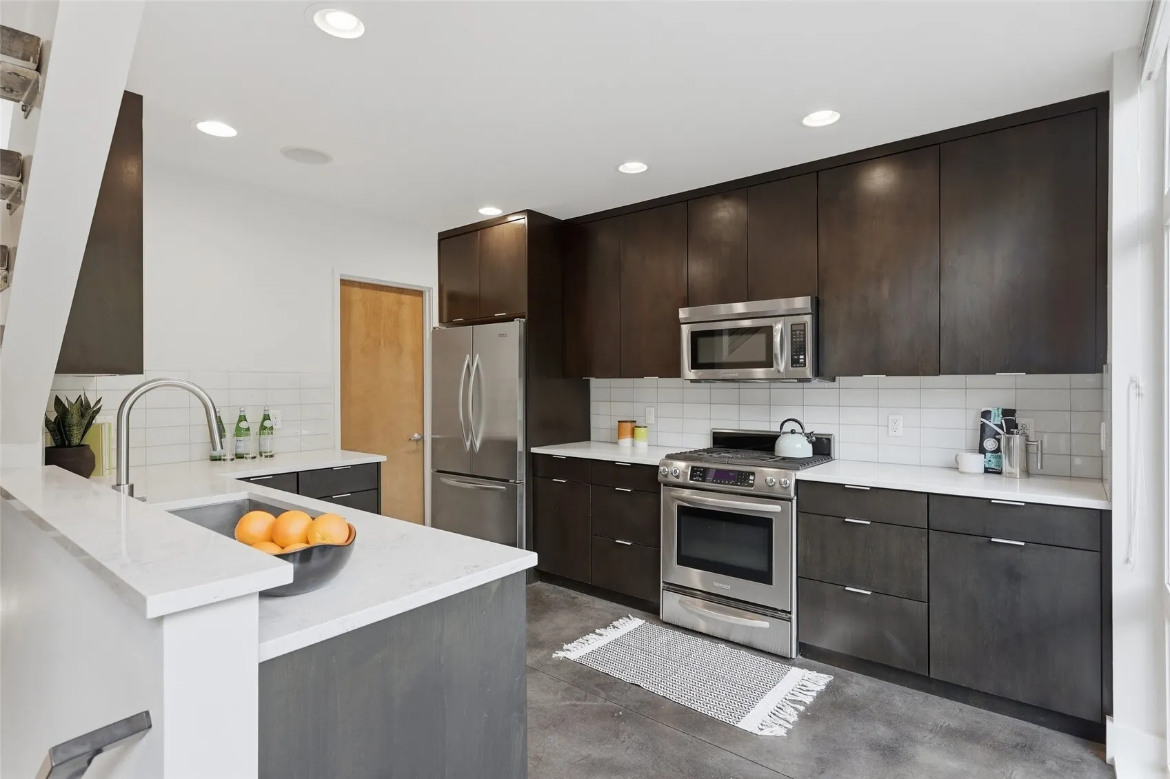 2601 3rd Avenue W, Seattle, WA 98119