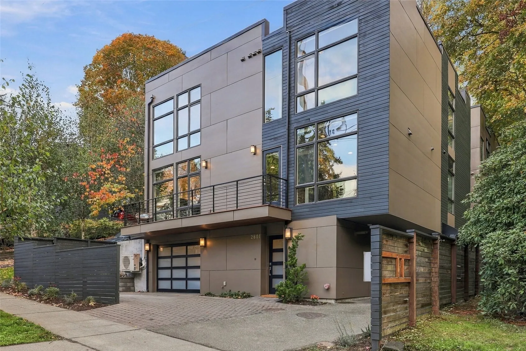 2601 3rd Avenue W, Seattle, WA 98119