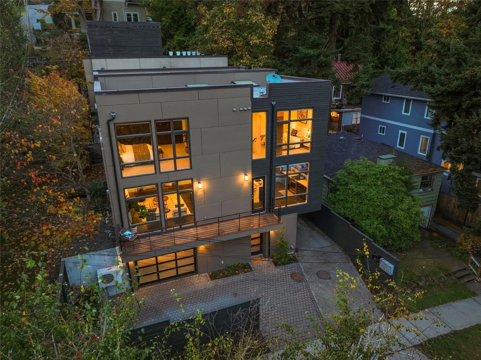 2601 3rd Avenue W, Seattle, WA 98119