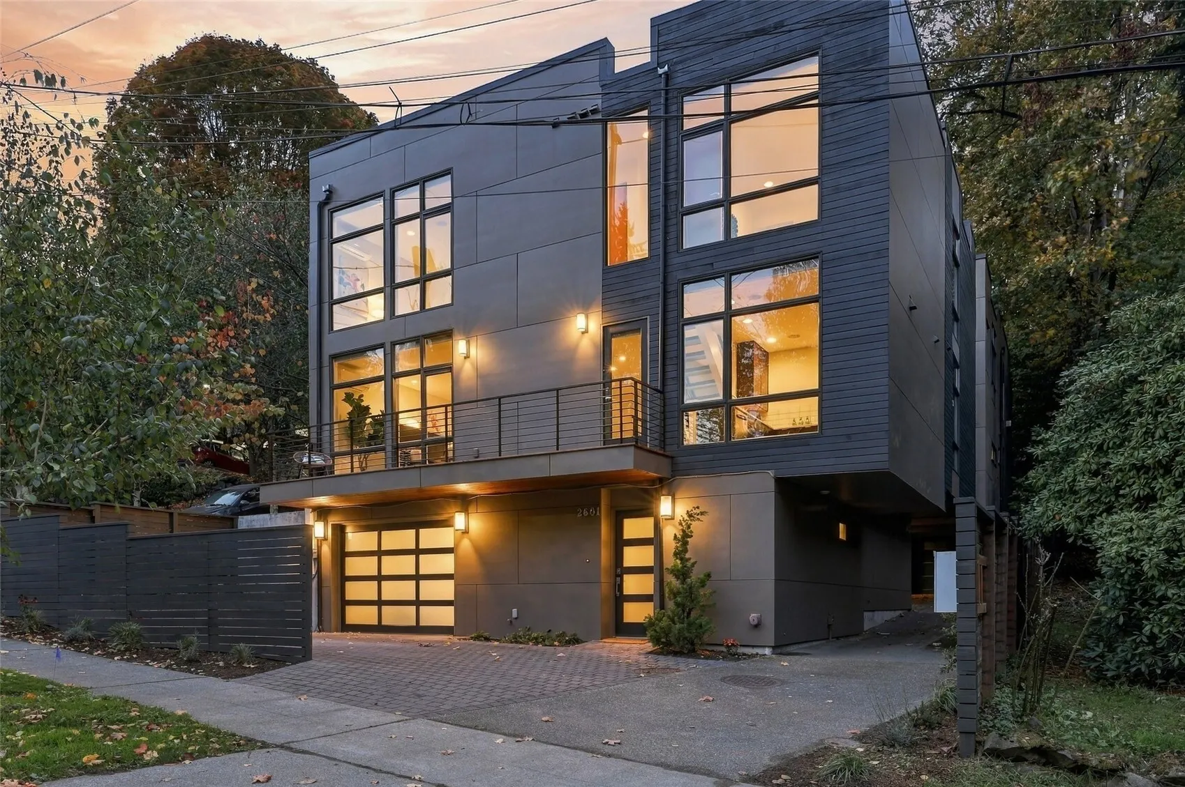 2601 3rd Avenue W, Seattle, WA 98119