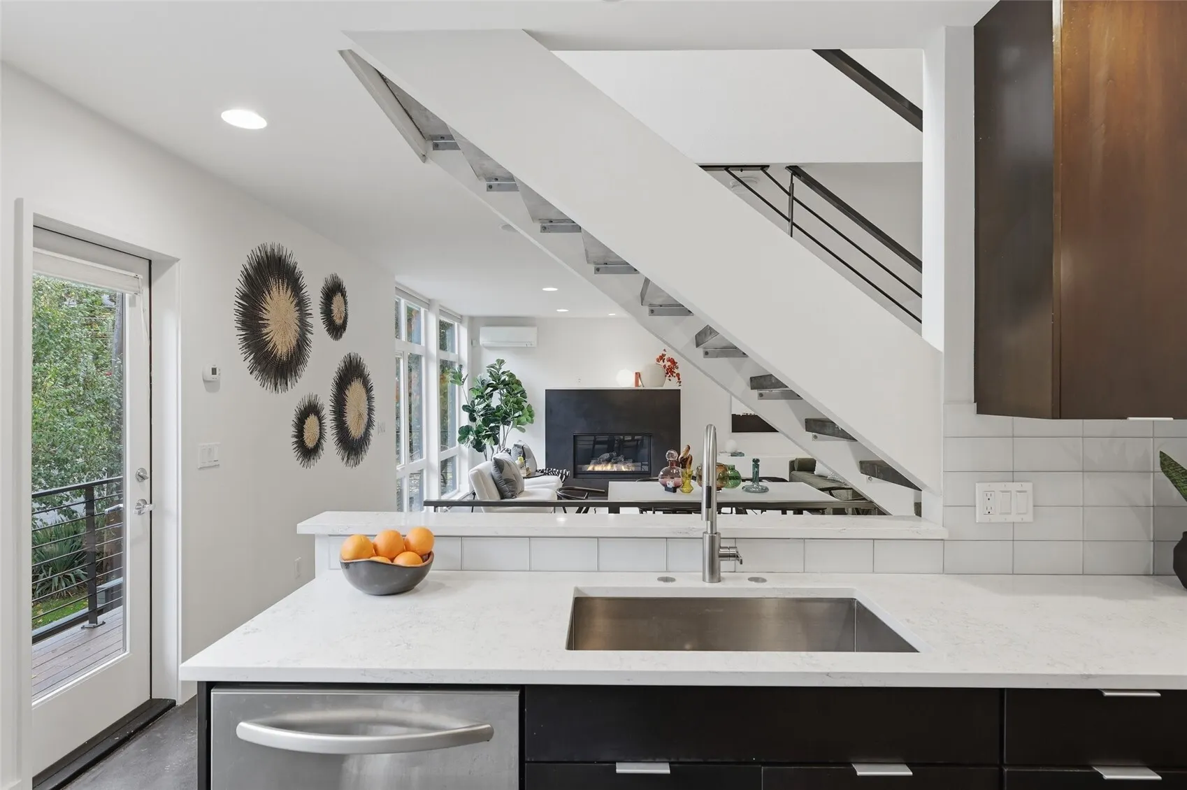 2601 3rd Avenue W, Seattle, WA 98119