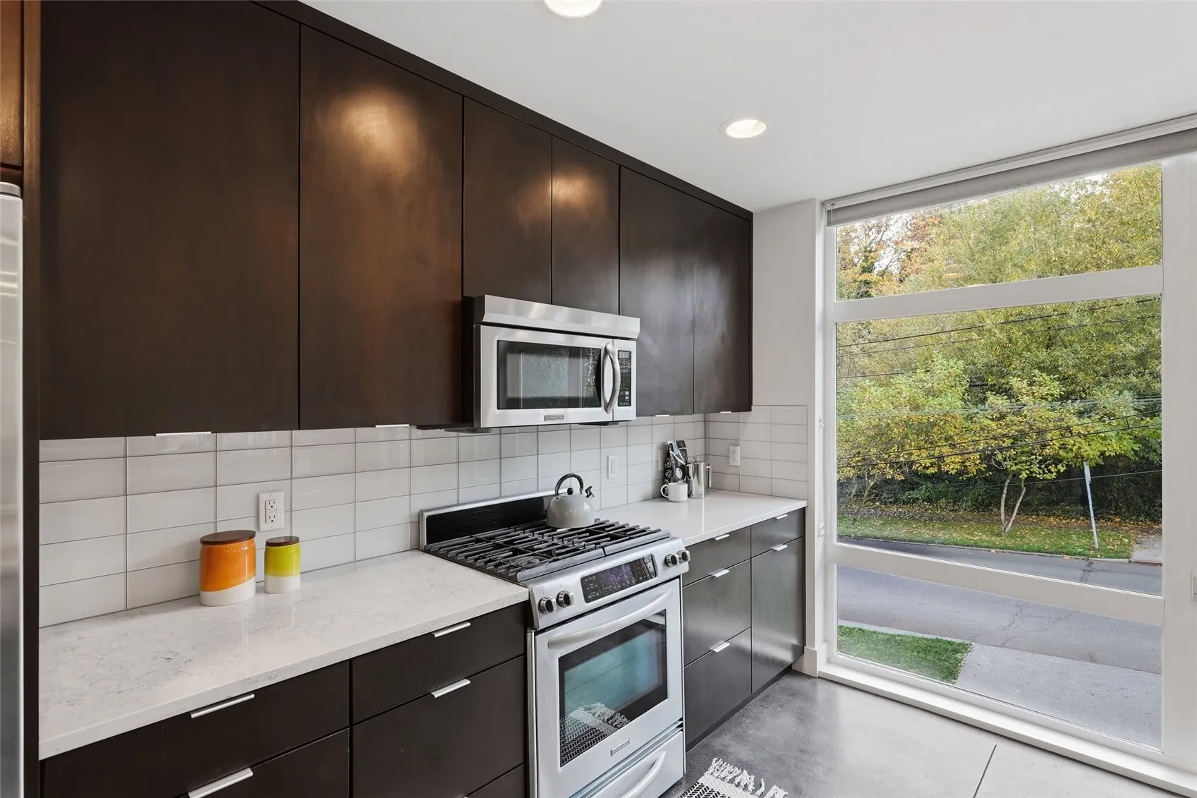 2601 3rd Avenue W, Seattle, WA 98119
