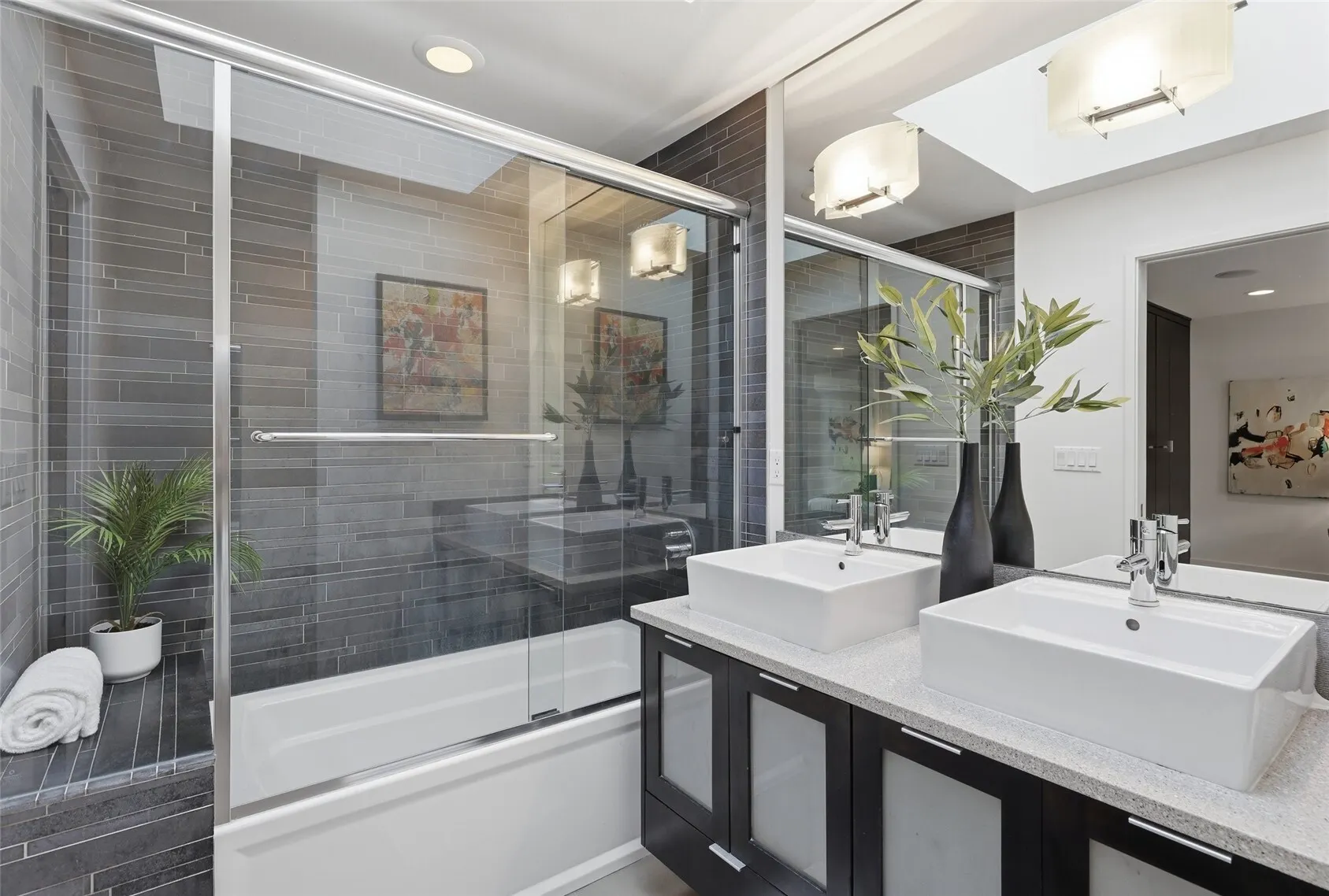 2601 3rd Avenue W, Seattle, WA 98119