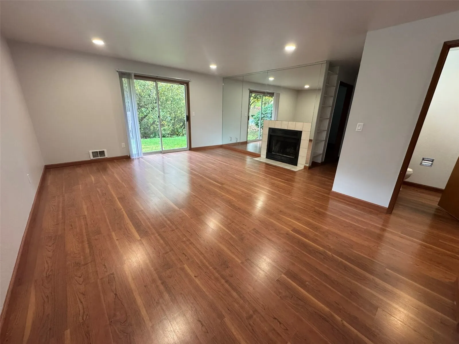 18910 Bothell Everett Highway #G1, Bothell, WA 98012
