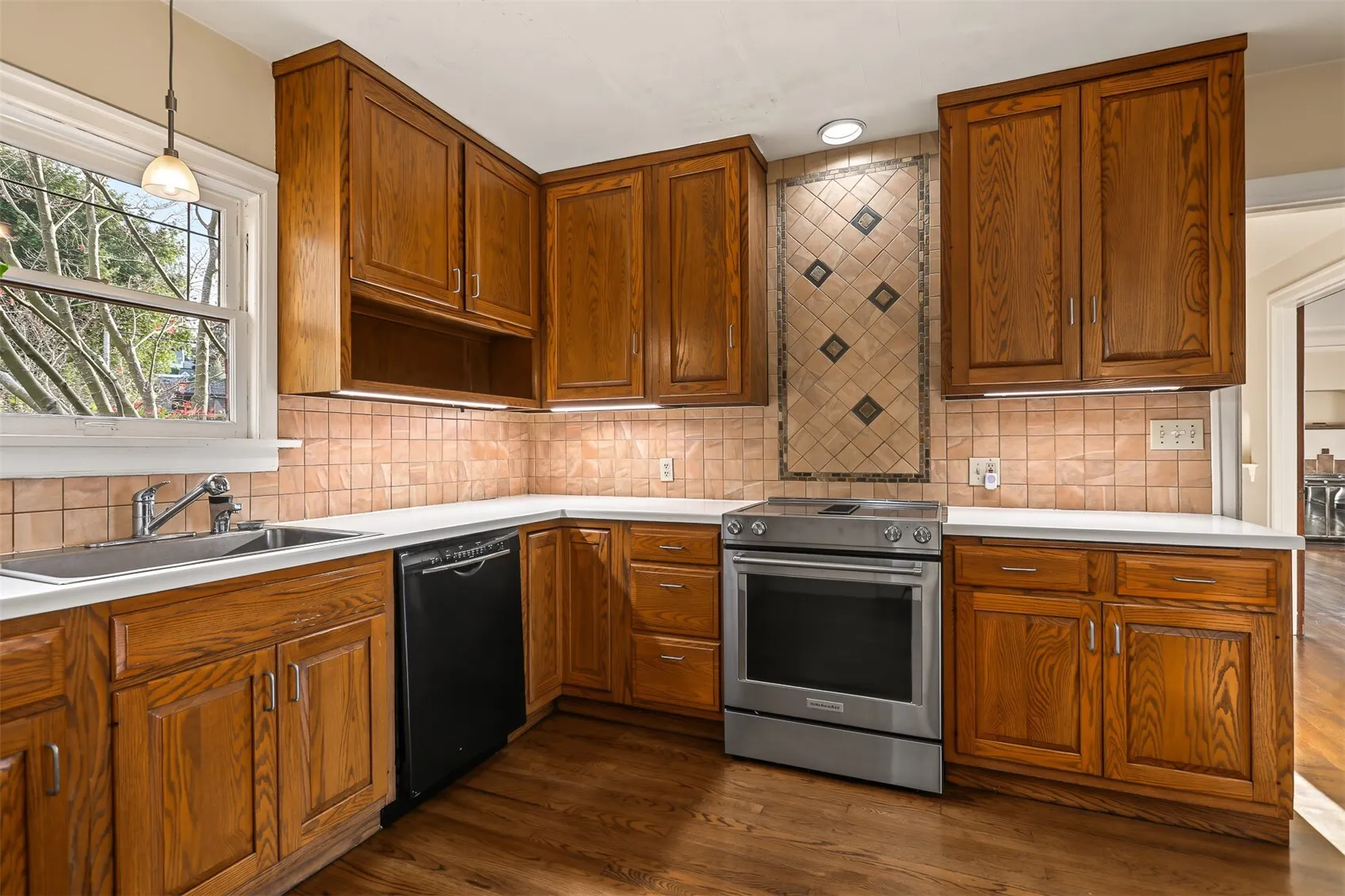 2918 NW Esplanade , Seattle, WA 98117