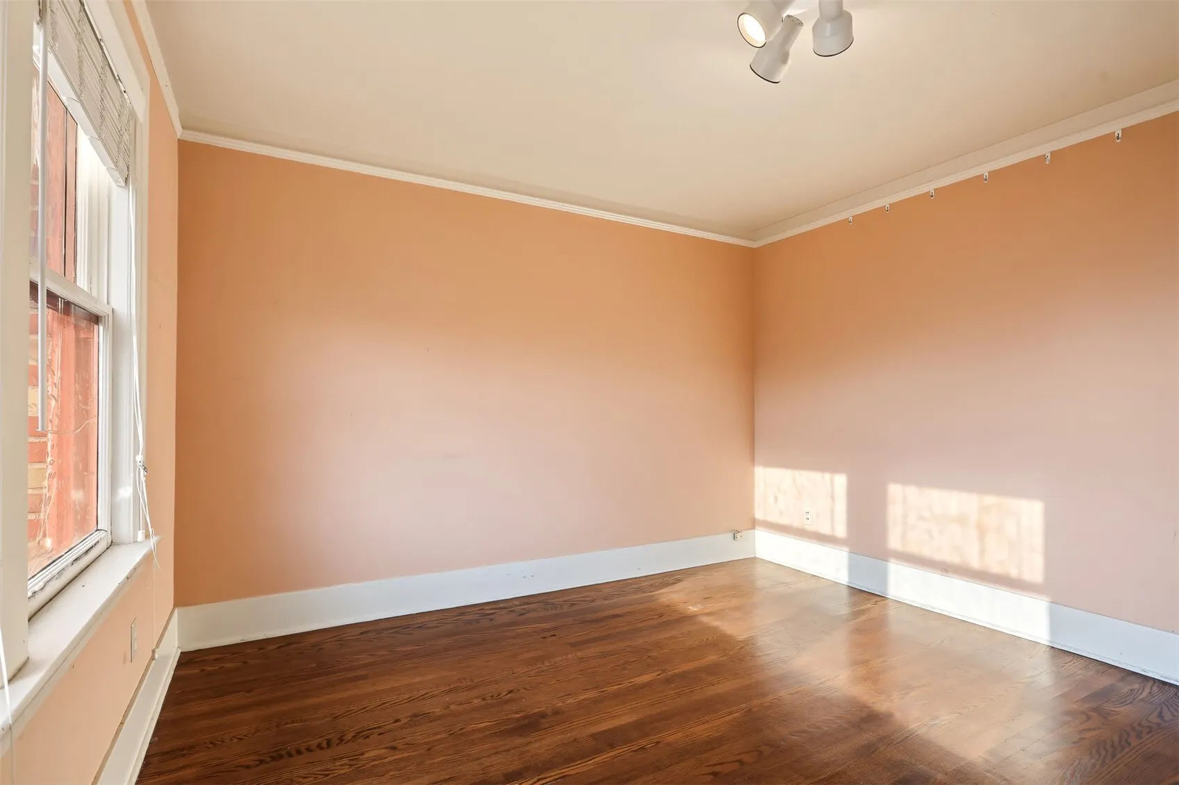 2918 NW Esplanade , Seattle, WA 98117