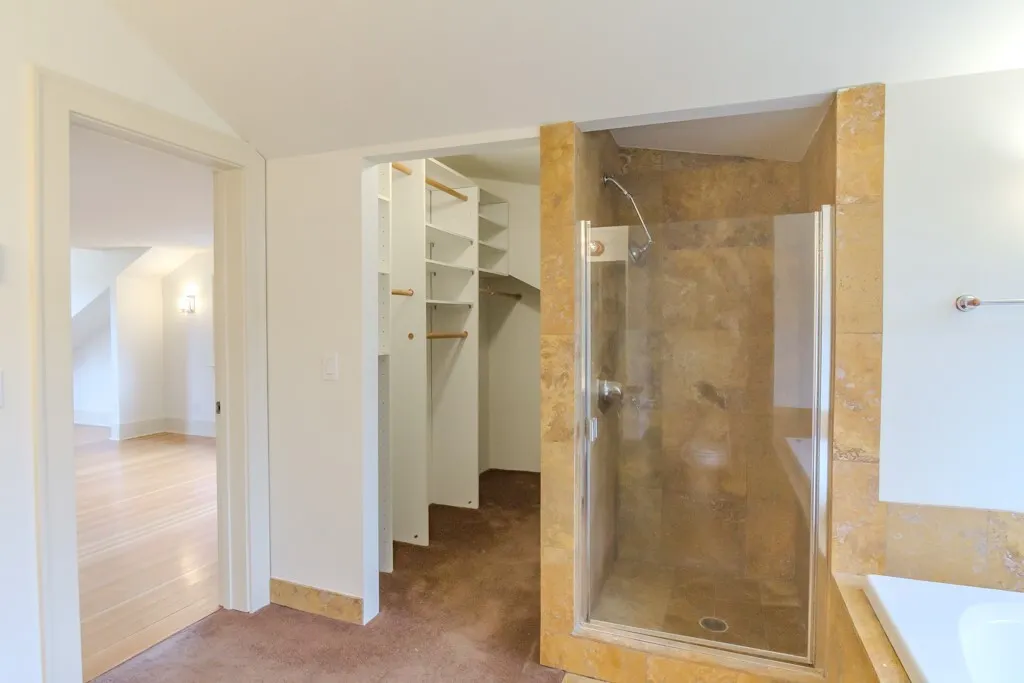 6275 20th Avenue NE, Seattle, WA 98115
