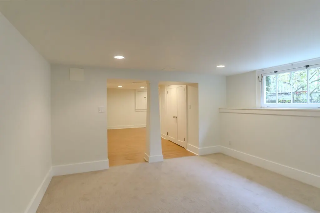6275 20th Avenue NE, Seattle, WA 98115