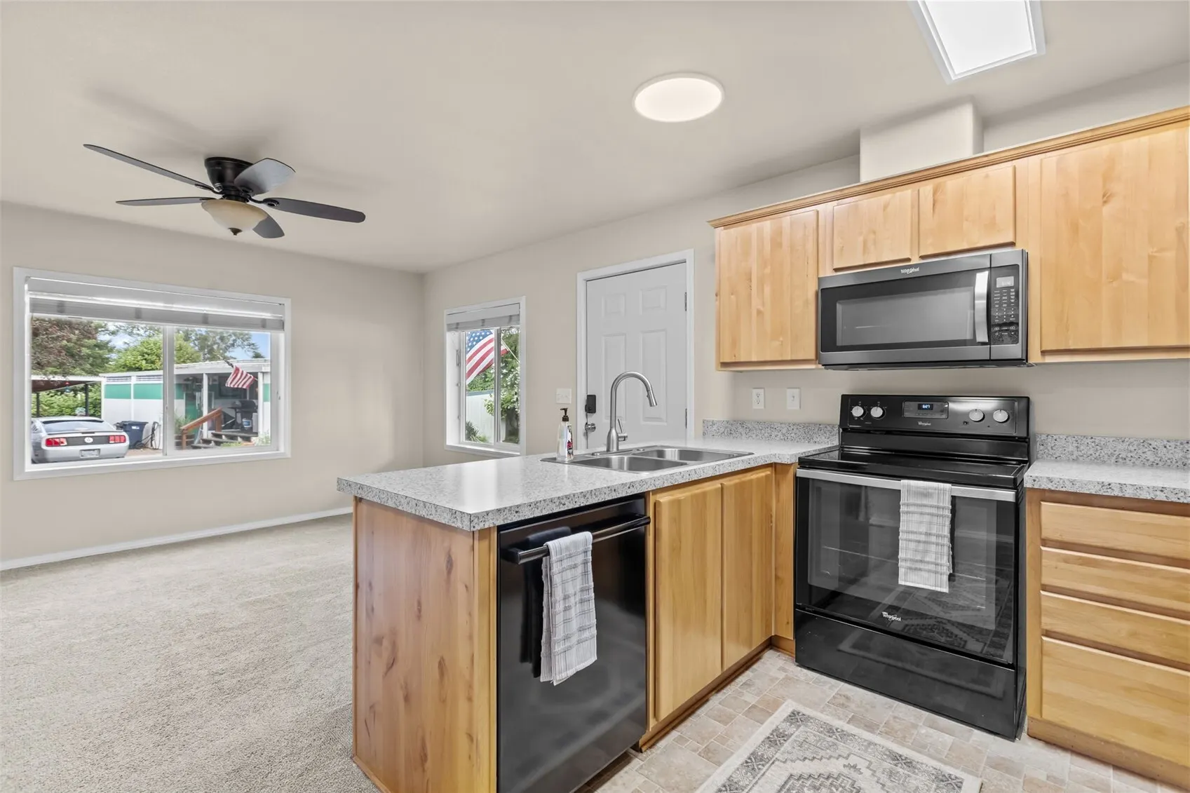 14322 Admiralty Way #12, Lynnwood, WA 98087