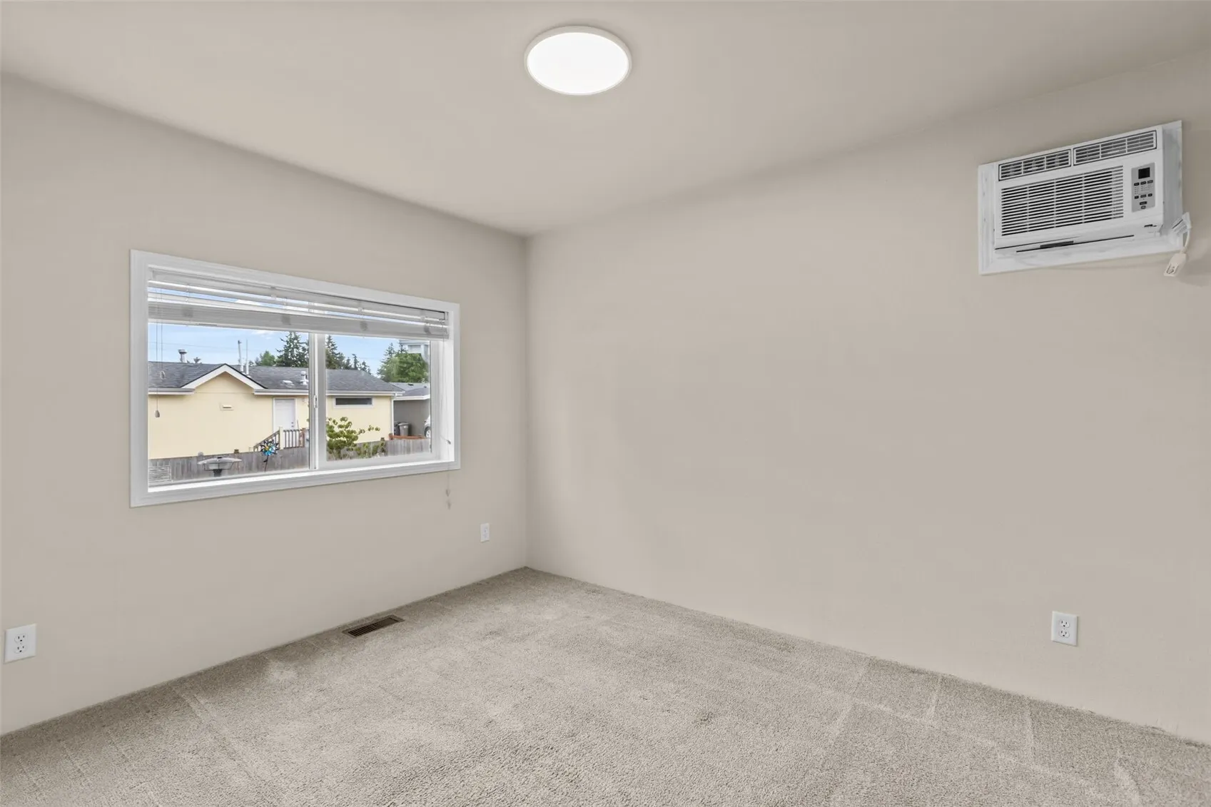 14322 Admiralty Way #12, Lynnwood, WA 98087