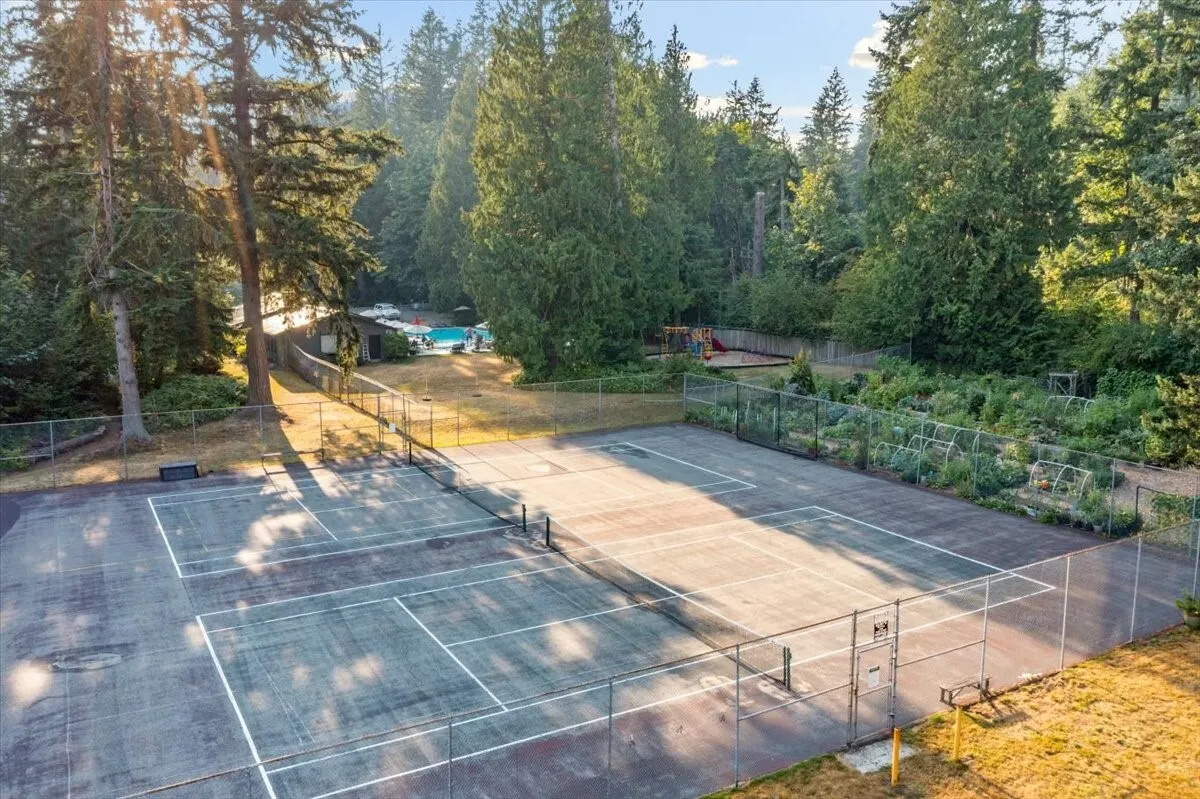 15009 245th Avenue SE, Issaquah, WA 98027