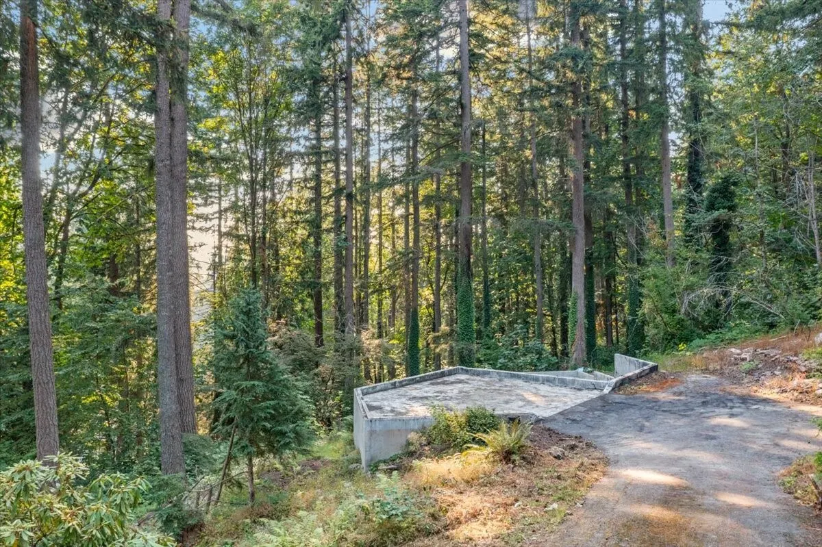15009 245th Avenue SE, Issaquah, WA 98027