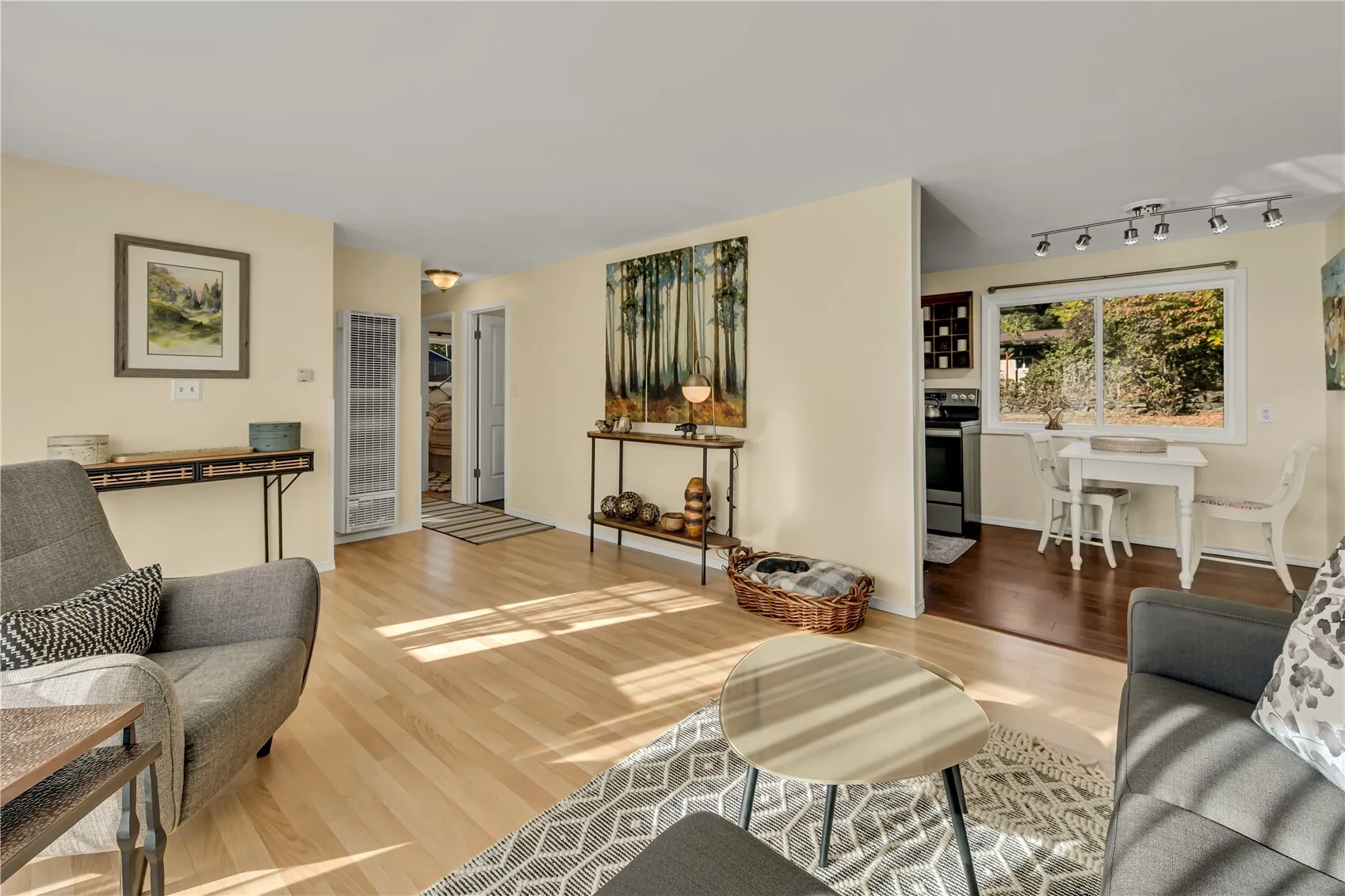 3504 NE 6th Street , Renton, WA 98056